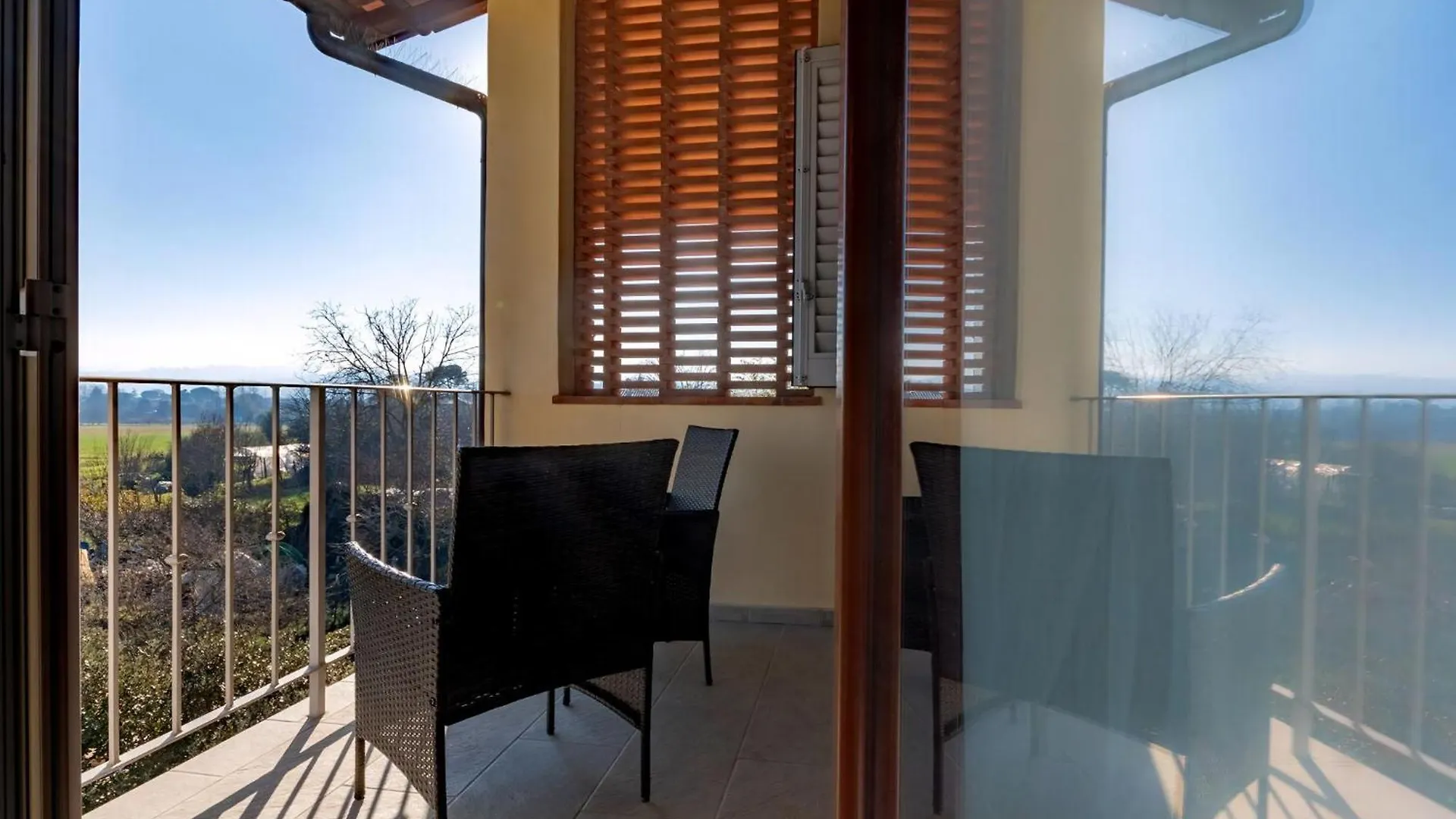Modernes Haus Mit Garten Und Privatem Parkplatz Sant'Ilario  Apartment